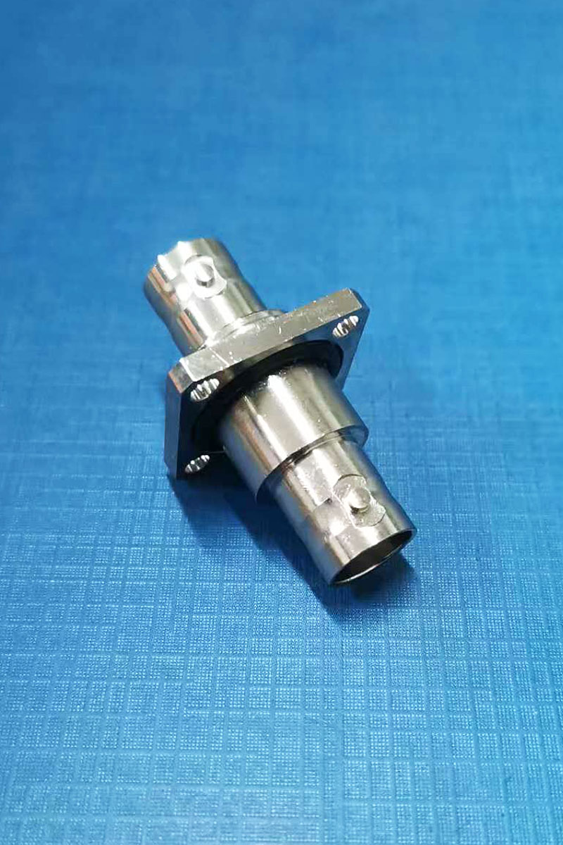 SMA系列真空射頻同軸連接器占據的重要性