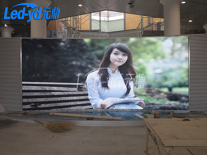 P3.91 萍乡室内LED大屏幕15平米挂壁式安装_