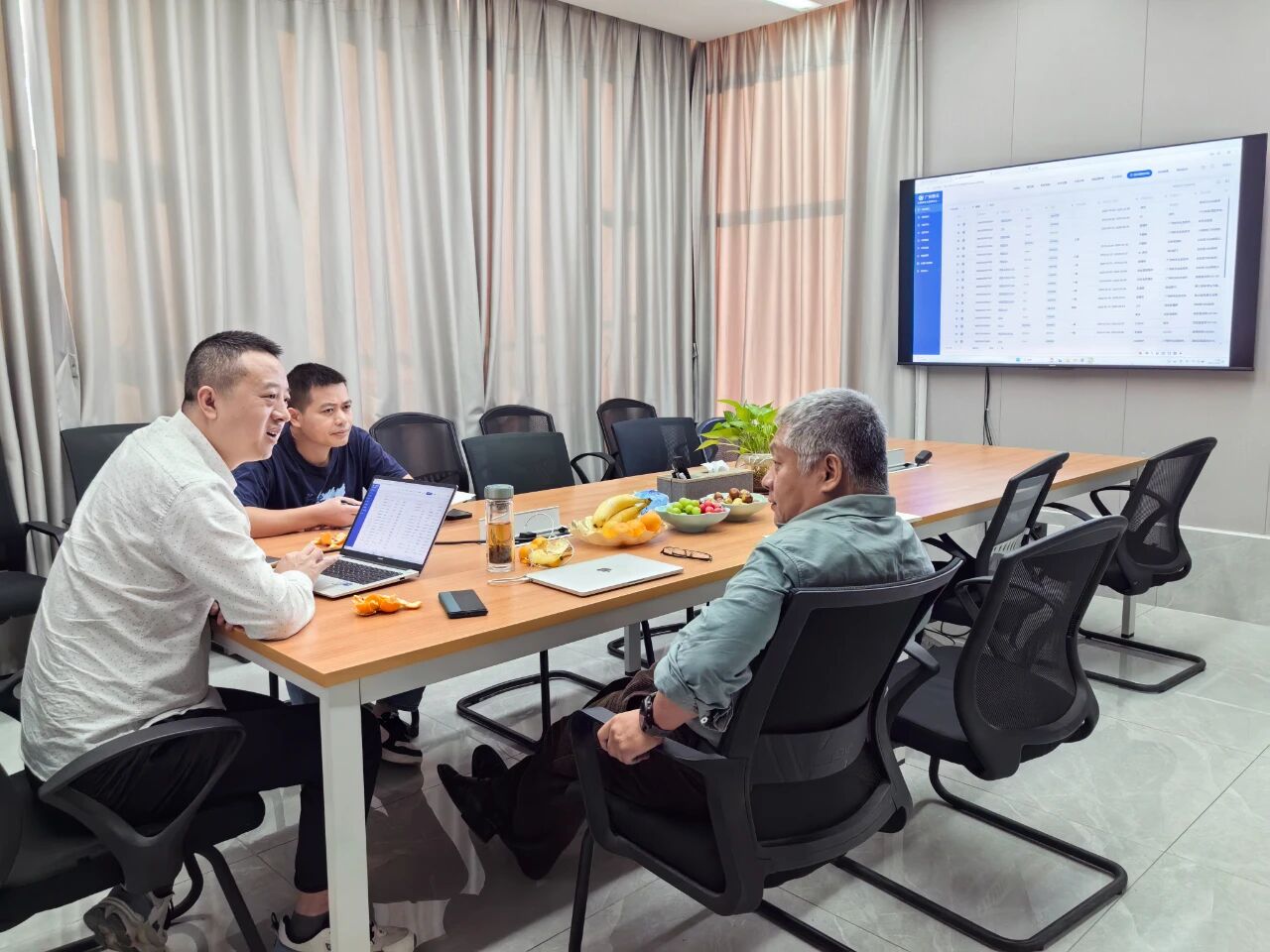 交流架橋 專業賦能｜天津大學教授、博導王曉靜為昕樂實驗室管理注入新動能