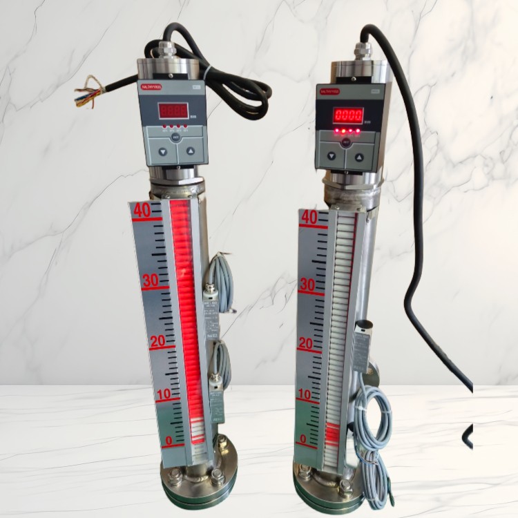 UXJX58.jpg 電站壓油罐油位監(jiān)控UXJC-1260-1-A-2磁翻板液位計介紹